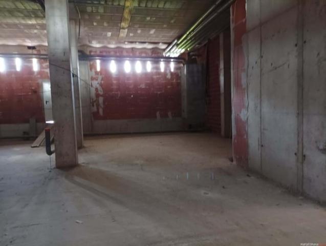 Local comercial en alquiler en Basauri, Basauri photo 0