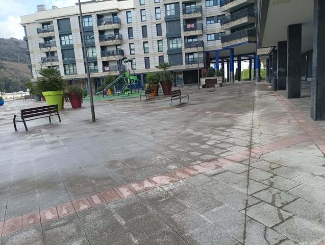 Local comercial en alquiler en Basauri, Basauri photo 0