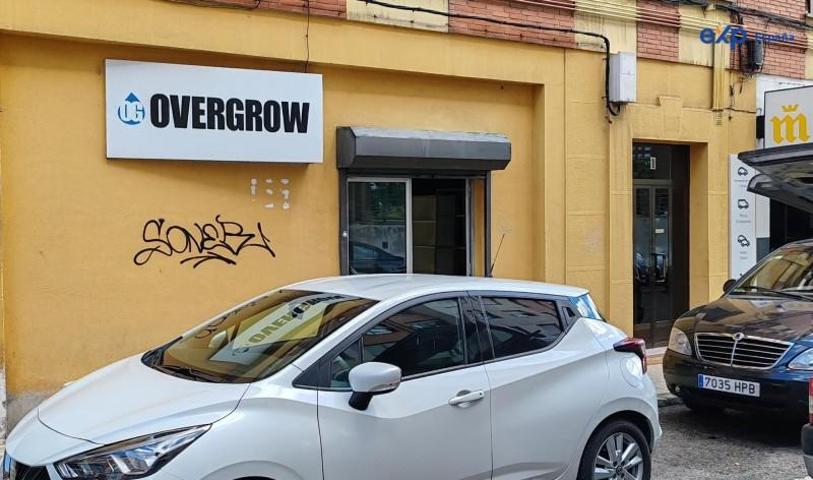 Local comercial en venta en Oviedo, Oviedo photo 0