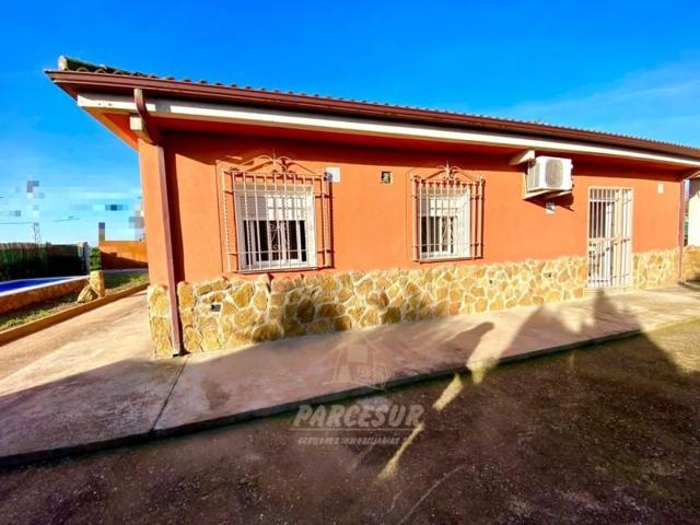 Casa con terreno en venta en Córdoba, La Barquera photo 0