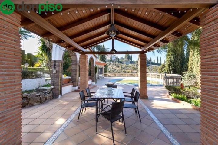 Chalet en venta en Monachil, COLINAS BERMEJAS photo 0