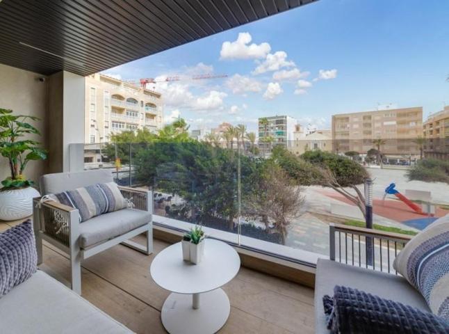 Apartamento en venta en Torrevieja, La Mata photo 0