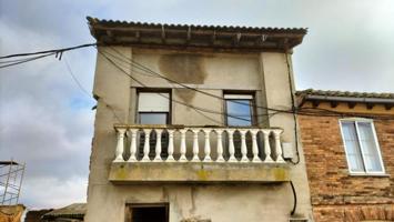 Casa en venta en Valde-Ucieza, Robladillo de ucieza photo 0