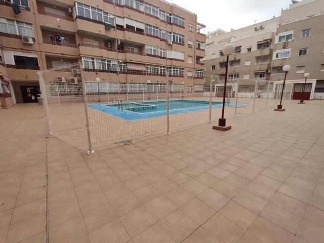 Apartamento en venta en Torrevieja, El molino photo 0