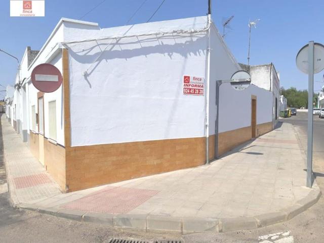Casa en venta en Montijo, PUERTA DEL SOL photo 0