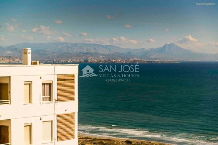 Apartamento en venta en Santa Pola, Gran Alacant photo 0