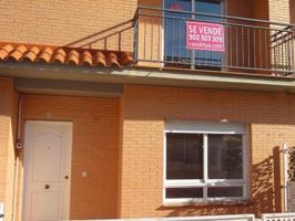 Adosada en venta en La Muela, La muela photo 0