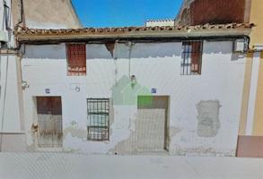 Casa con terreno en venta en Montijo, SEMICENTRO photo 0