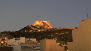 Apartamento en venta en Alicante photo 0