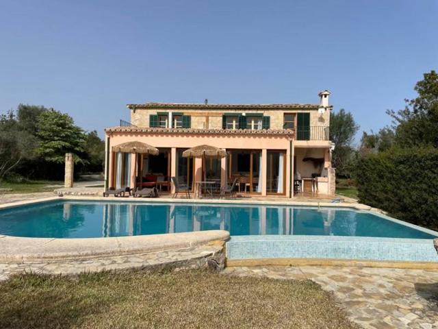 Chalet en venta en Pollença, Pollença photo 0