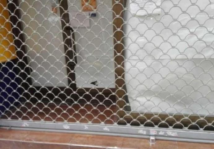 Local comercial en venta en Zaragoza, Arrabal photo 0