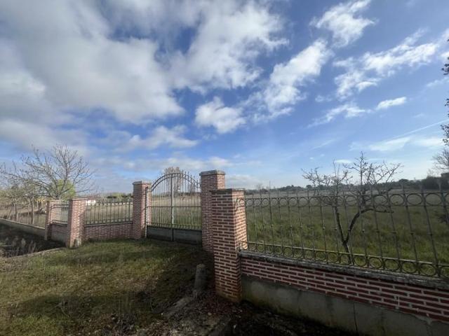 Terreno en venta en Grijota photo 0