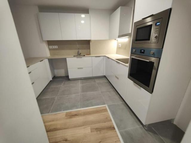 Piso en venta en Girona, Gironès photo 0