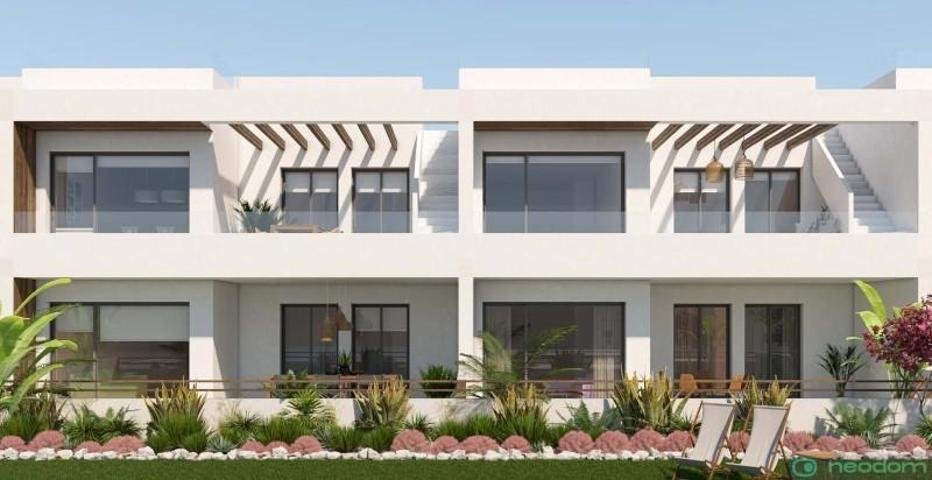 Piso en venta en Torrevieja, Torrevieja photo 0