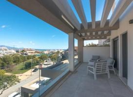 Apartamento en venta en Estepona, Estepona Town - Estepona Puerto photo 0