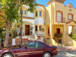 Casas de pueblo en venta en Marbella, Nueva Andalucia - La Alzambra photo 0