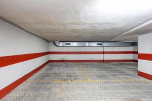 Garaje en venta en Granada, Constitucion photo 0