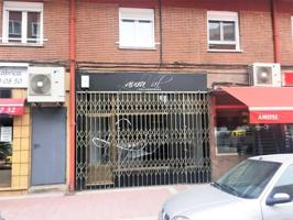Local comercial en alquiler en Valladolid, La Victoria photo 0