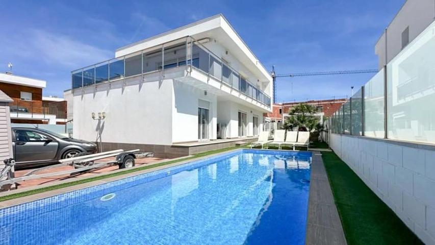 Chalet en venta en Santa Pola, Calle Malta, 03130 photo 0