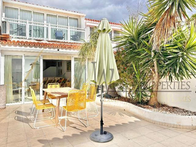 Chalet en venta en Playa de las Américas, Avenida Rafael Puig Lluvina, 38660 photo 0