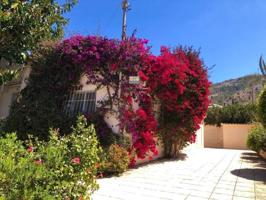 Chalet en venta en Alfaz del Pi, Albir photo 0