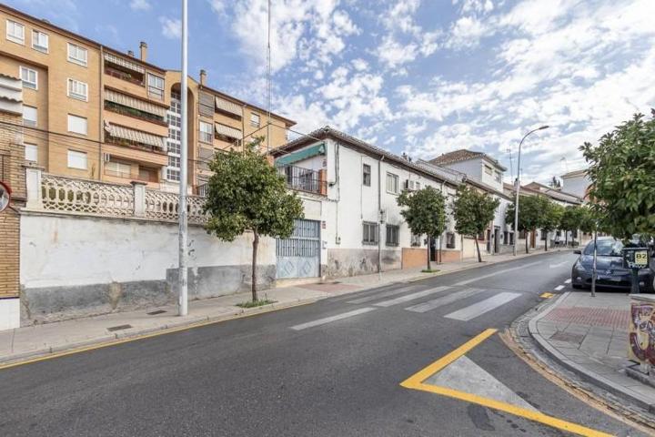 Casa en venta en Granada, Plaza de toros photo 0