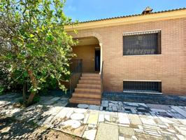 Casa con terreno en venta en Córdoba, Aeropuerto photo 0