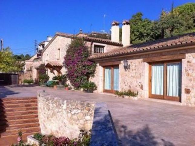 Chalet en venta en Castell-Platja d'Aro photo 0