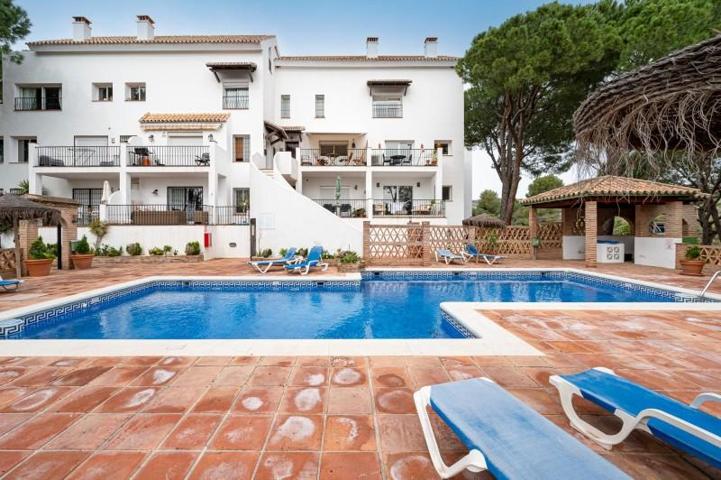 Aticos en venta en Marbella, Aloha Golf photo 0