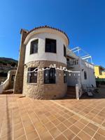 Chalet en venta en Alfaz del Pi, Albir photo 0