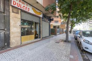 Local comercial en venta en Granada, Camino de ronda photo 0