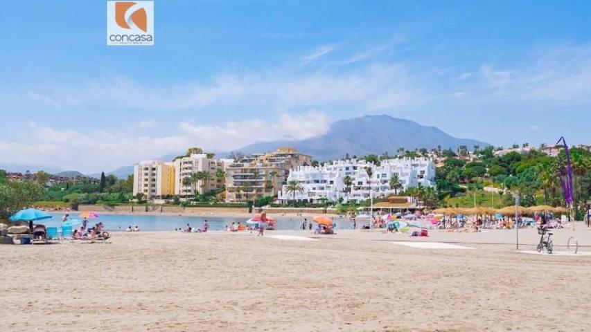 Adosada en venta en Estepona, Puerto - Playa Cristo photo 0