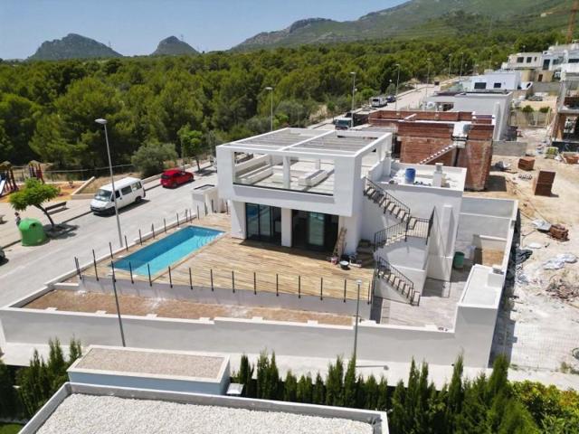 Chalet en venta en Polop photo 0