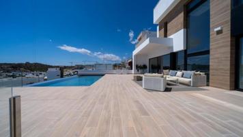Chalet en venta en Finestrat photo 0