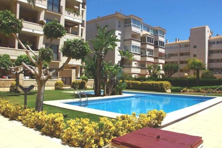 Apartamento en venta en Albir photo 0