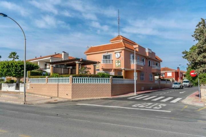 Chalet en venta en Santiago de la Ribera, Santiago de la Ribera photo 0