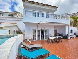 Chalet en venta en Adeje, Calle Finlandia, 38660 photo 0