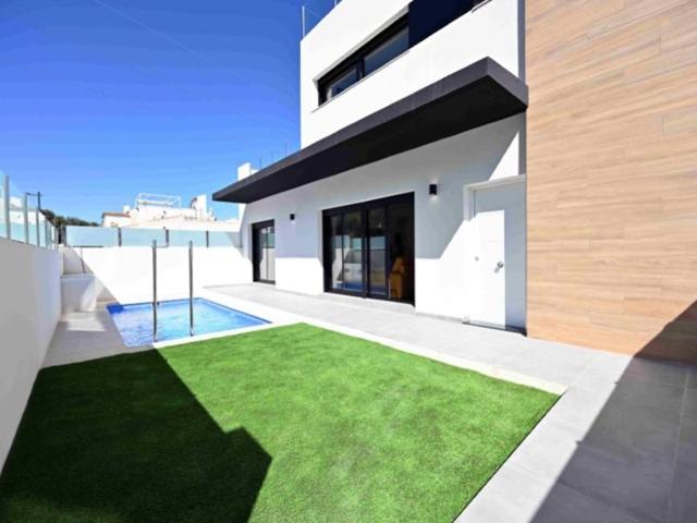 Casa en venta en Orihuela photo 0