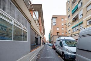Local comercial en venta en Granada, Palacio de deportes photo 0