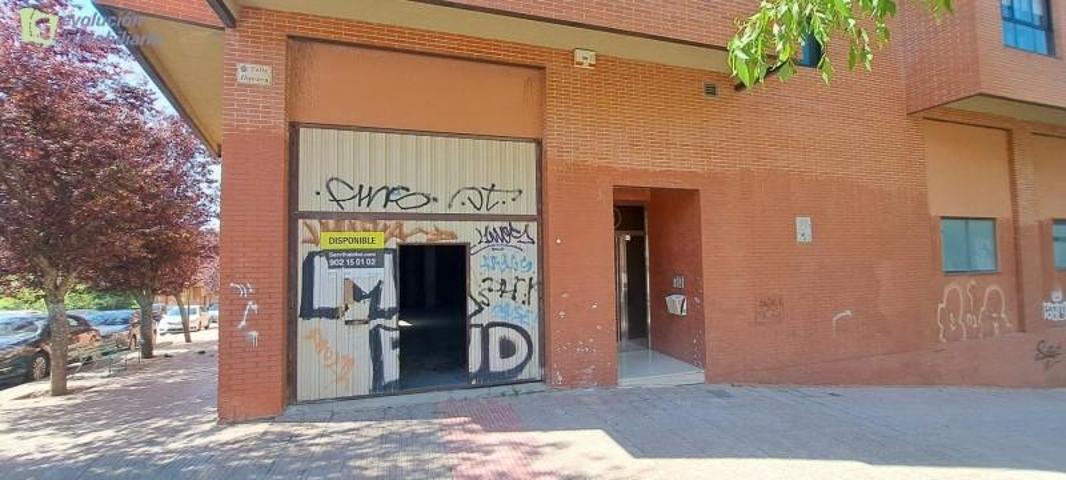 Local comercial en venta en Burgos, San Pedro de la Fuente photo 0