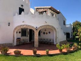 Chalet en venta en Denia, Playa Las Marinas photo 0