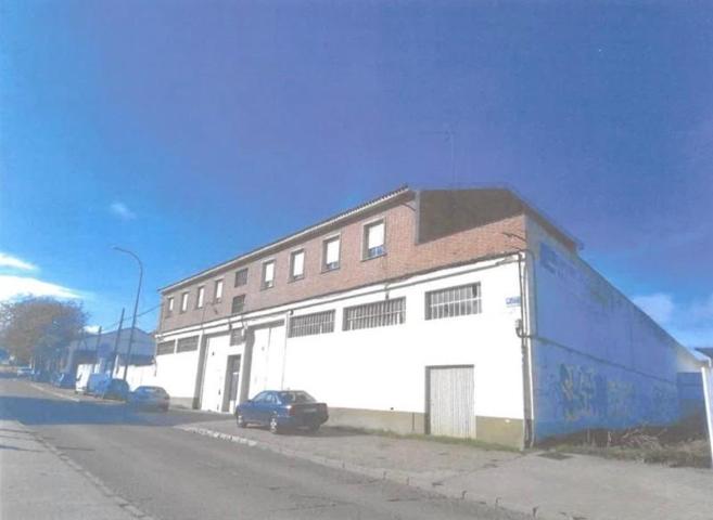 Nave industrial en venta en Valladolid, Barrio Girón photo 0