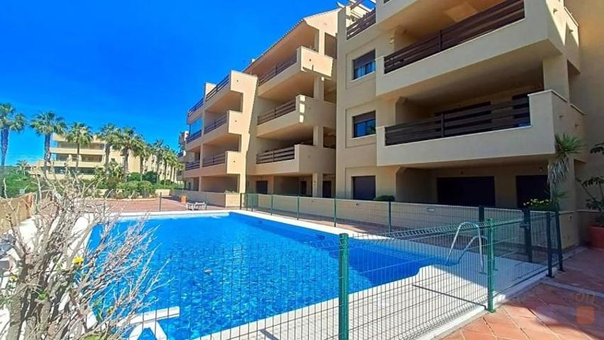 Piso en venta en Sotogrande, Avenida de la Marina, 11310 photo 0