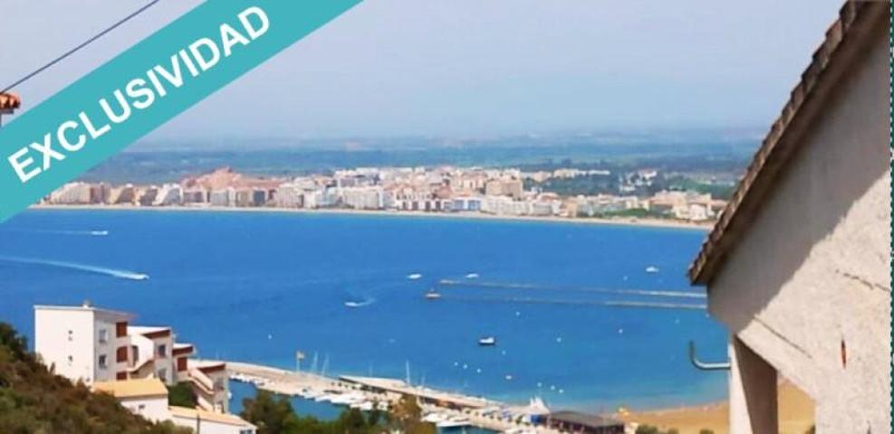 Piso en venta en Roses photo 0