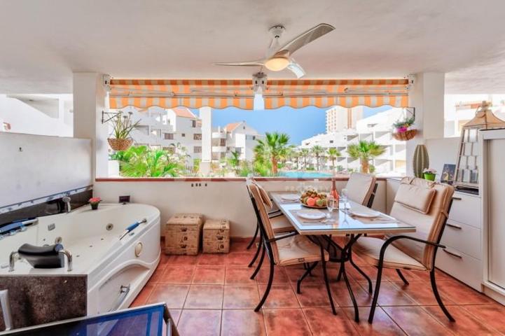 Apartamento en venta en Los Cristianos, Paloma Beach photo 0