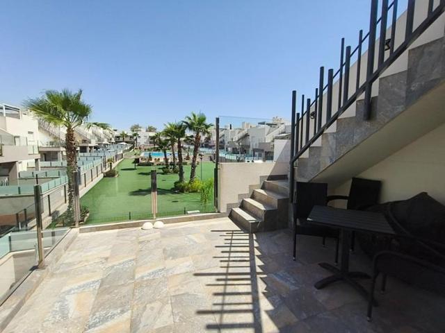 Apartamento en venta en Torrevieja photo 0