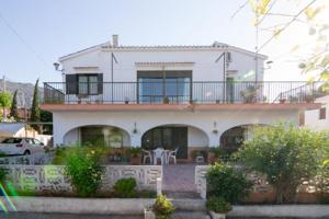 Chalet en venta en Denia photo 0