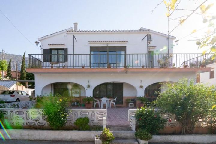 Chalet en venta en Denia photo 0