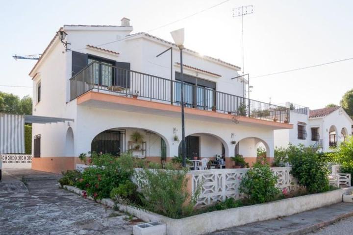 Chalet en venta en Denia photo 0