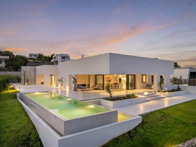 Chalet en venta en Orihuela, Cabo Roig photo 0
